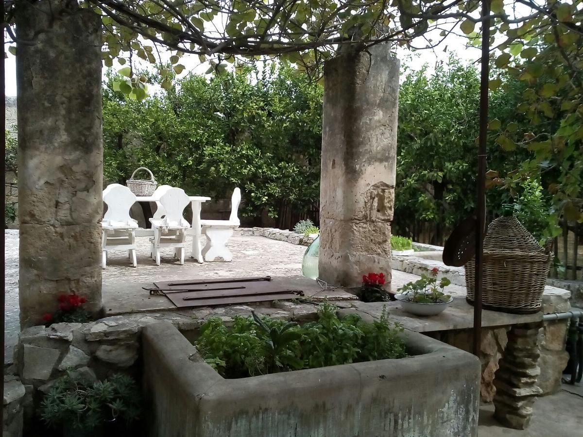 Bed and Breakfast L'Aranceto Di Giorgia Trani Exterior foto